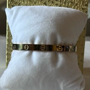 Generic Gold love Bangle